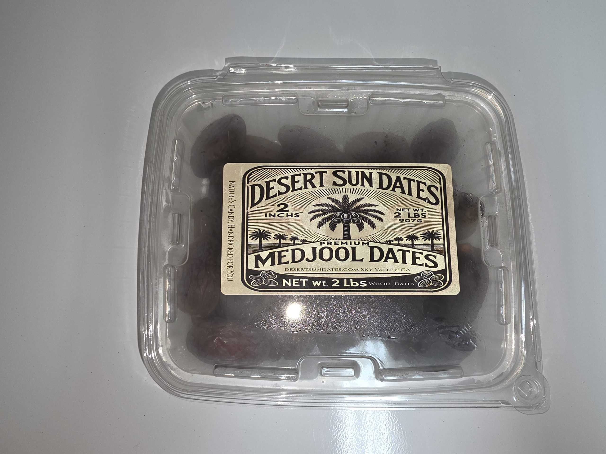 Premium California Medjool dates Tamr Al-Majhool from private ranch shipped to New York City