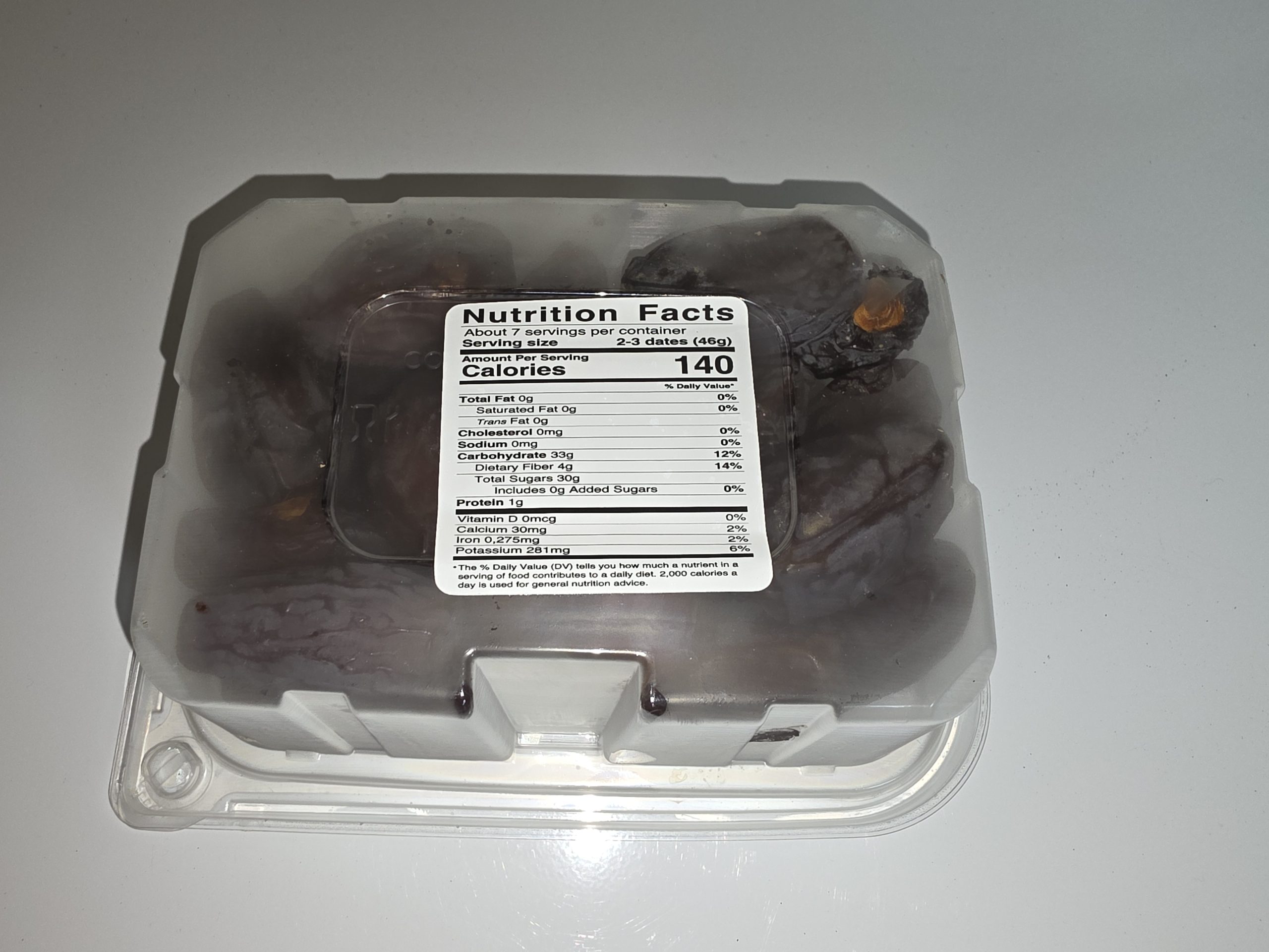 Jumbo California Medjool dates from Desert Sun Dates private ranch