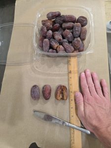 White Stuff on Dates: Sugar Bloom or Mold? A Farmer's 10-Second Check